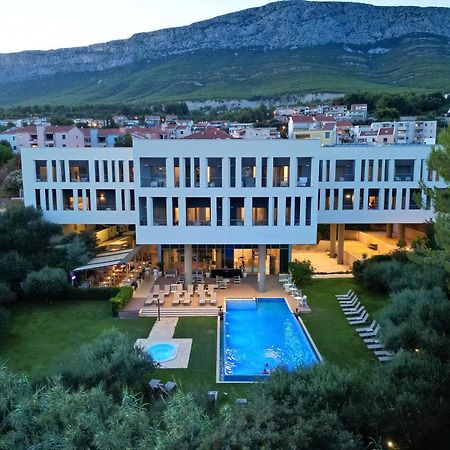 Hotel Salona Palace Eksteriør bilde